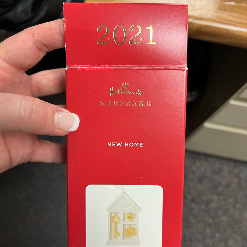 White 2021 House Ornament with Gold Accents - Picture 2 of 5
